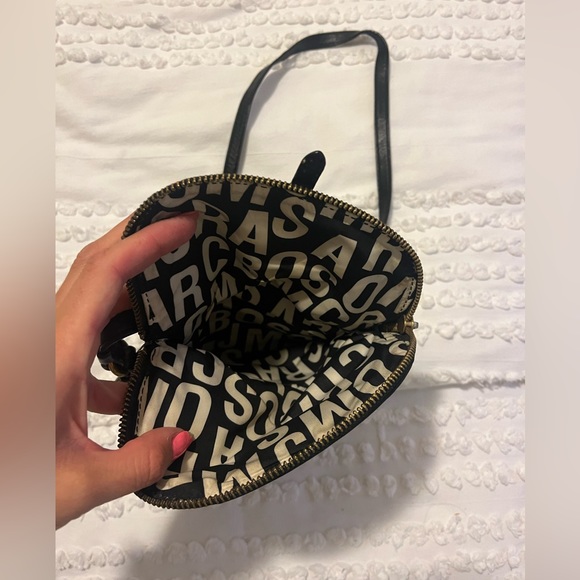 Marc by Marc Jacob’s Petal to the metal leather crossbody small - Picture 2 of 7